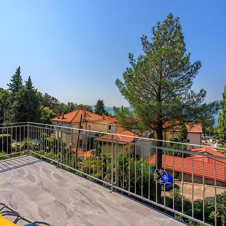 Apartments Sobol Crikvenica Exteriör bild