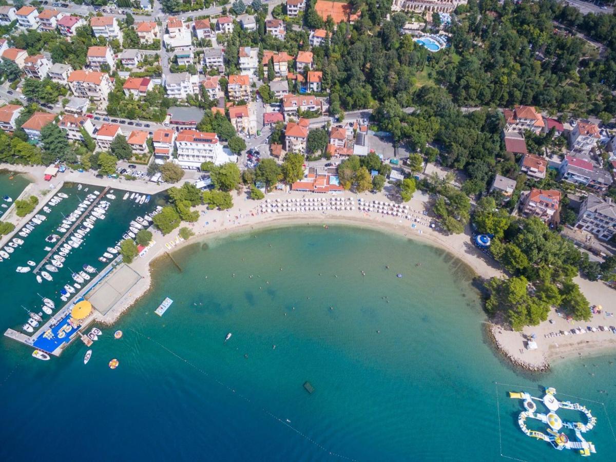 Apartments Sobol Crikvenica Exteriör bild