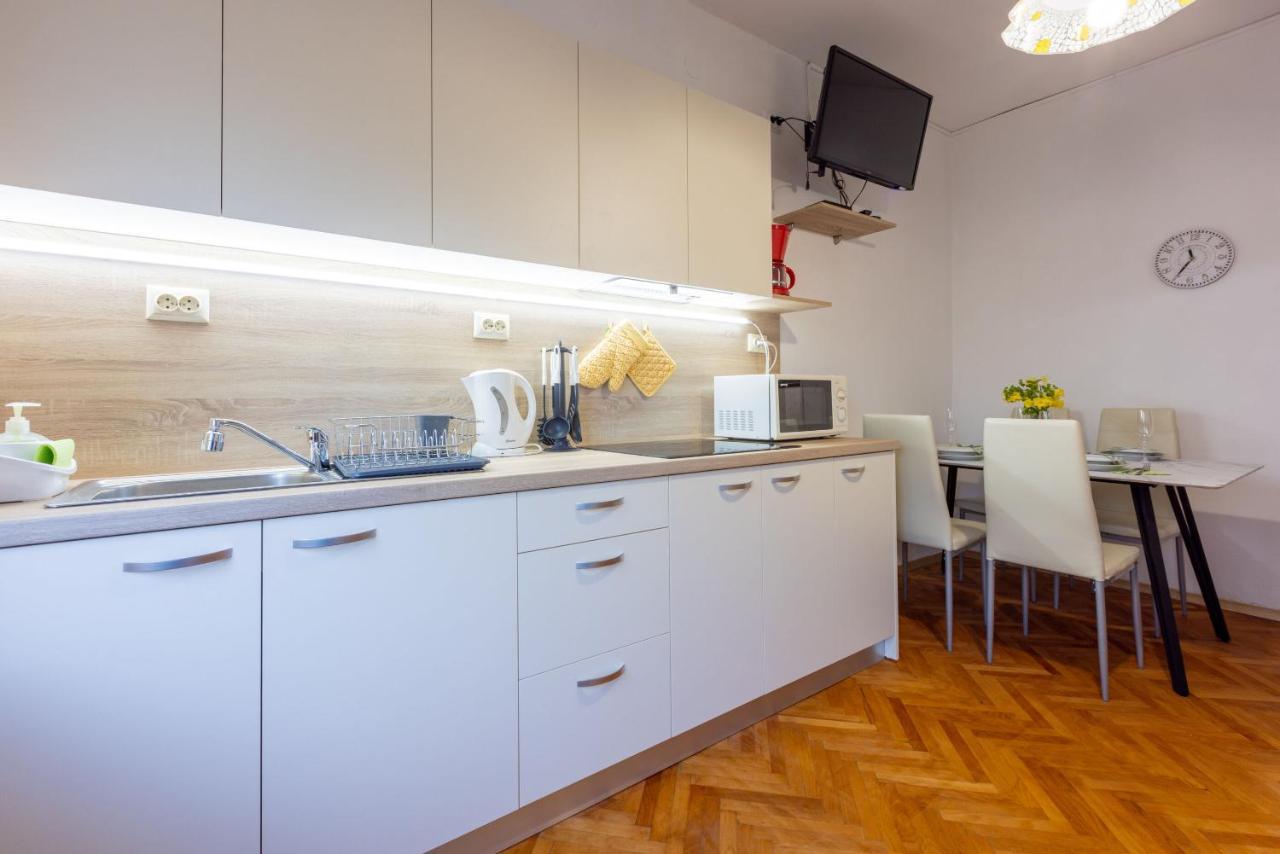 Apartments Sobol Crikvenica Exteriör bild
